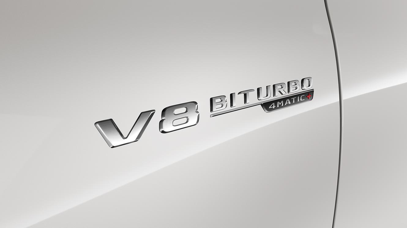 Chrome inscription V8 BITURBO 4Matic + on the side wing of the Mercedes-AMG GLE 63 S Coupé.