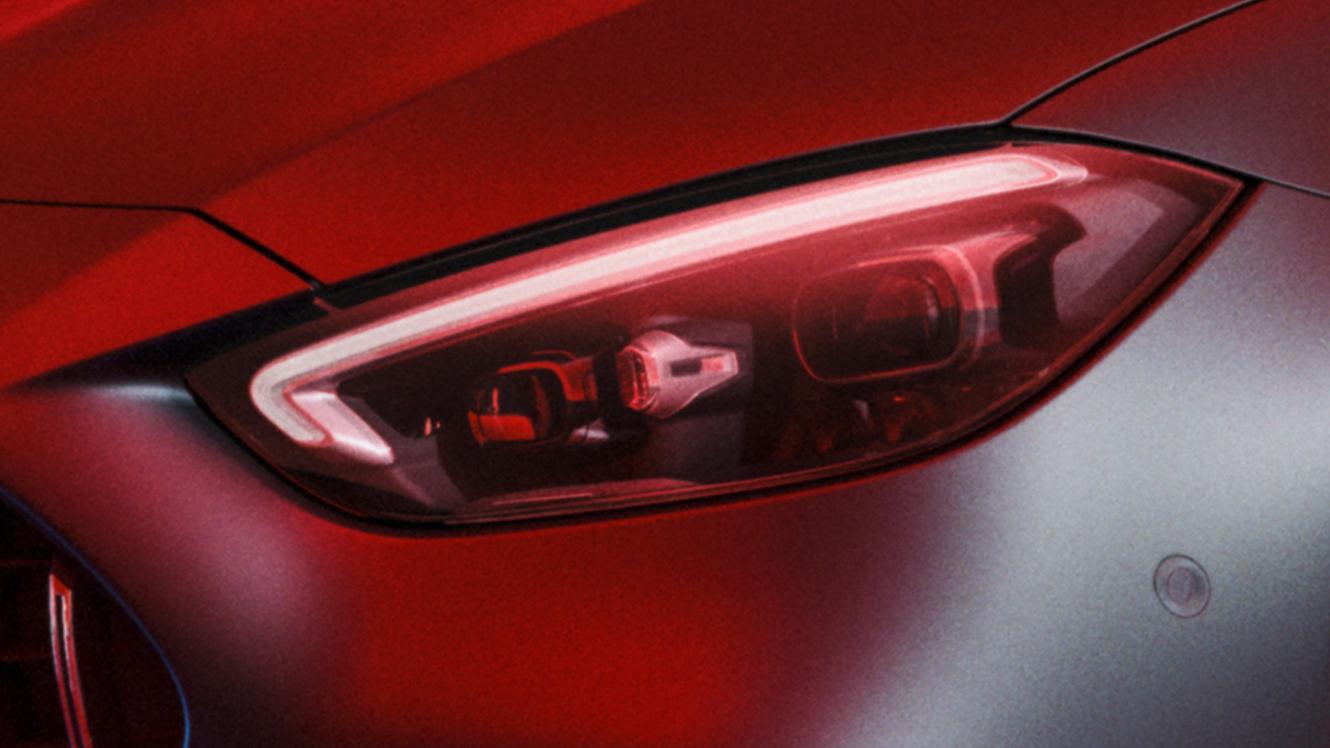 Scheinwerfer eines Mercedes-AMG C 63 S E PERFORMANCE T-Modell