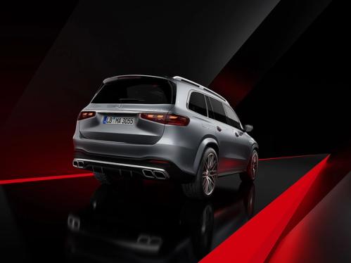 Seitlich-hintere Ansicht des neuen Mercedes-AMG GLE 63 SUV in silberfarben.