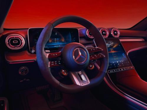 Performance Lenkrad des Mercedes-AMG C 63 S E PERFORMANCE T-Modells