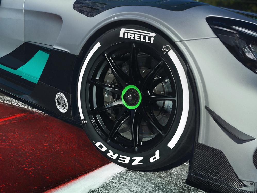 Detailed view of the tyres on the Mercedes-AMG GT2 Edition W16