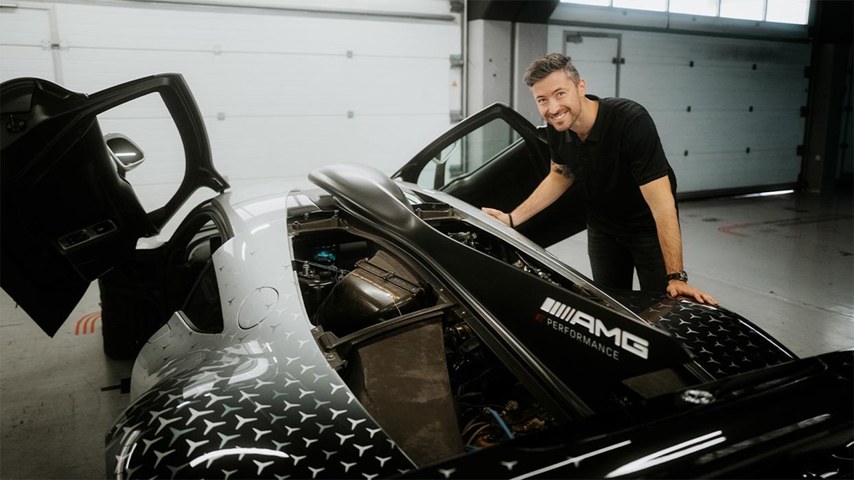Felix mit dem Mercedes-AMG ONE