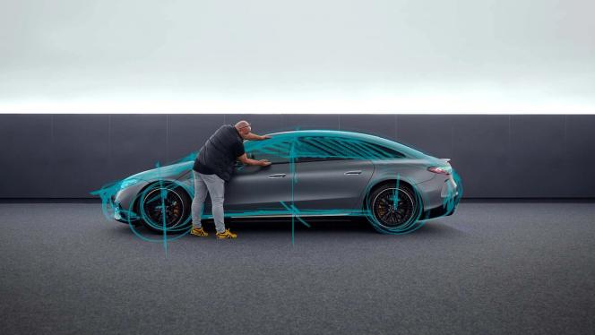 Mercedes-AMG EQS 53 4MATIC+ Side view