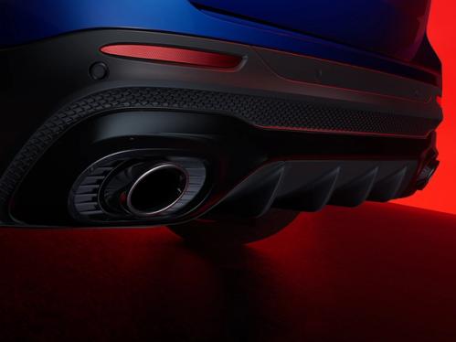 Auspuffanlage des Mercedes AMG GLB 35 SUV.