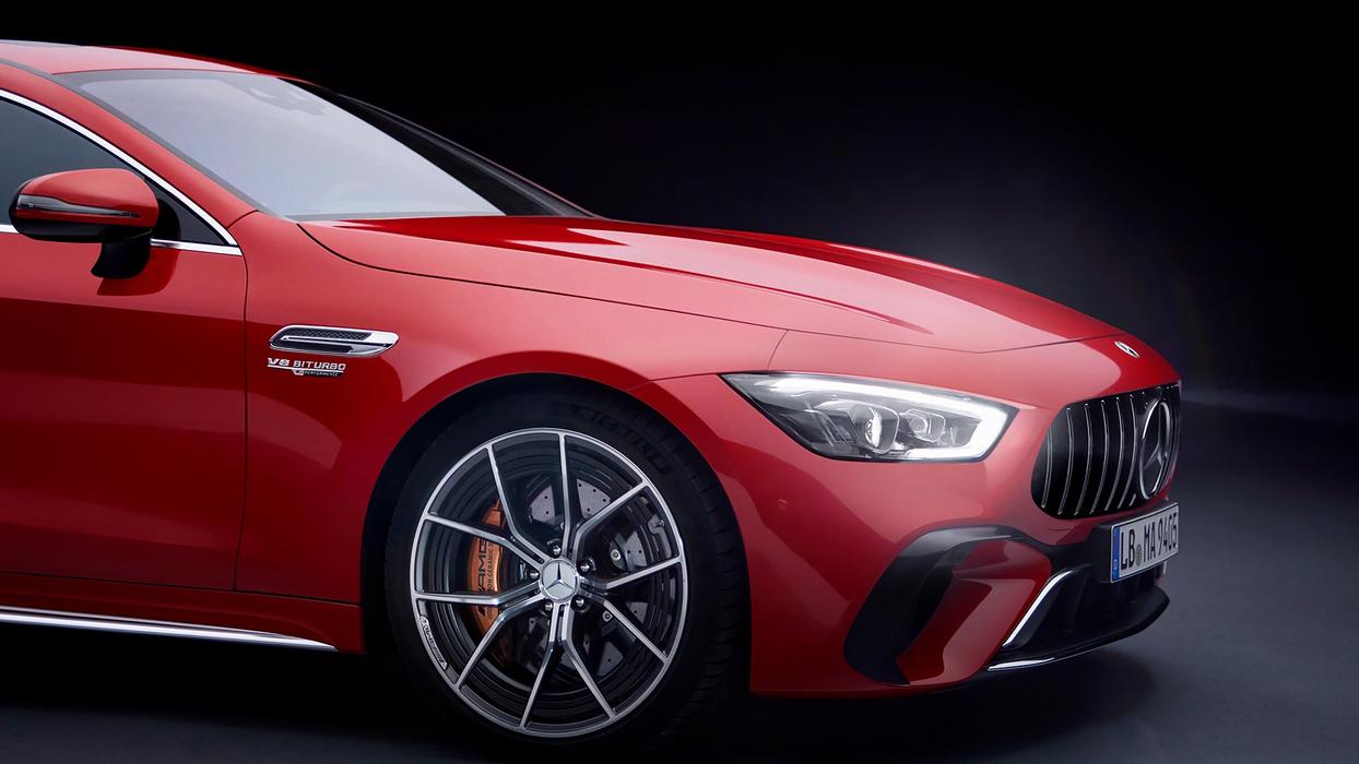 front profile of the Mercedes-AMG GT 63 S E PERFORMANCE