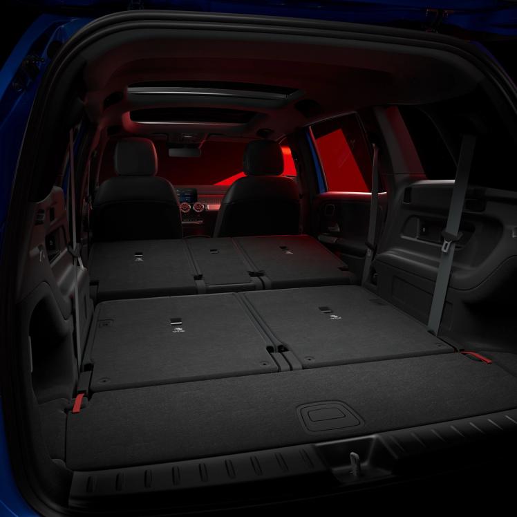 Blick auf den Kofferraum des Mercedes-AMG GLB 35 SUV.