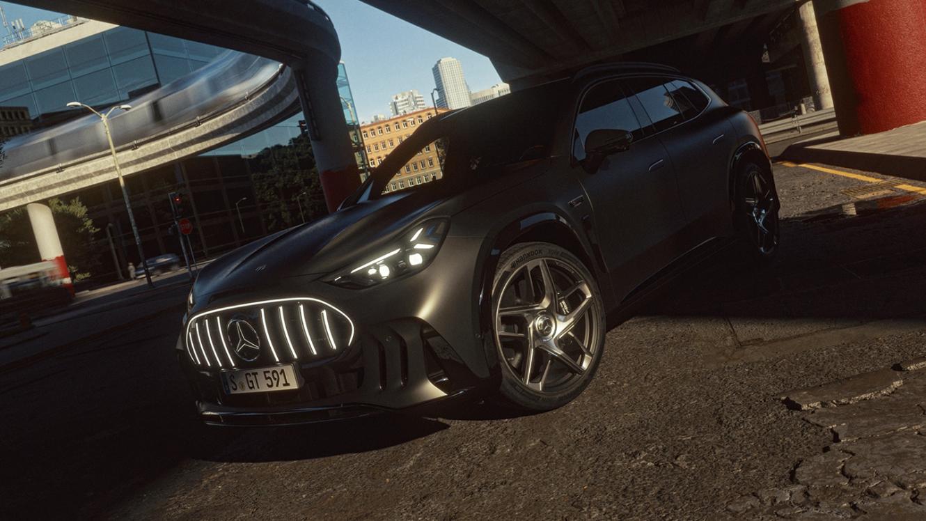 Side view of the Mercedes-AMG GT 63 SUV