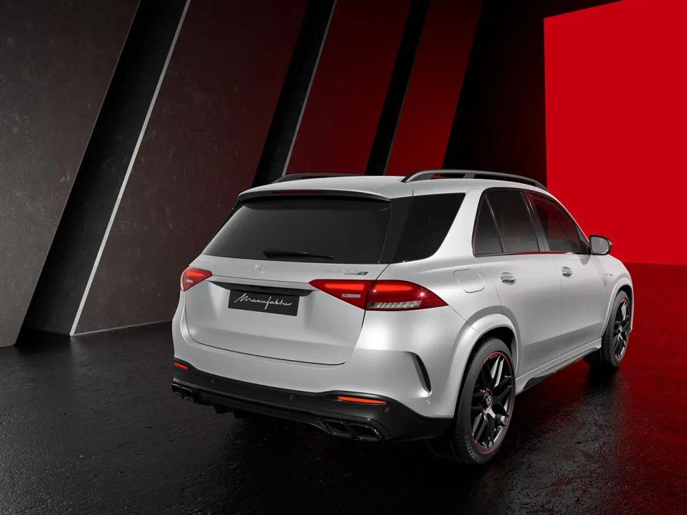 Heckansicht der neuen Mercedes-AMG GLE SUV Arctic Silver MANUFAKTUR Edition