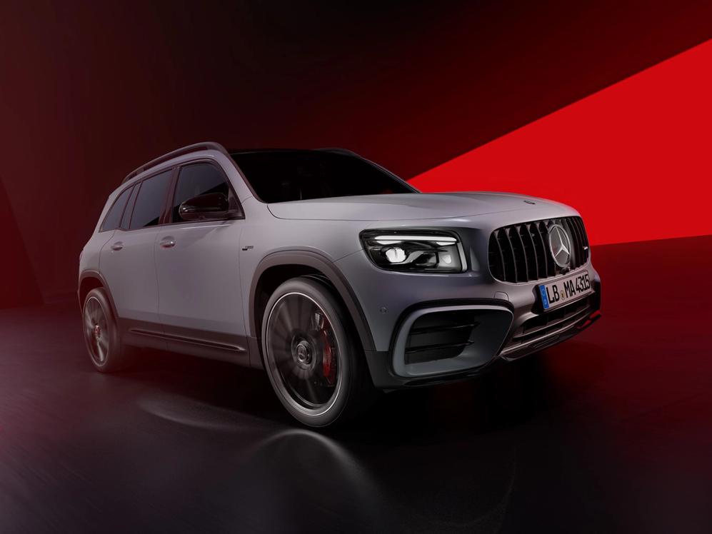 Mercedes-AMG GLB in alpingrau