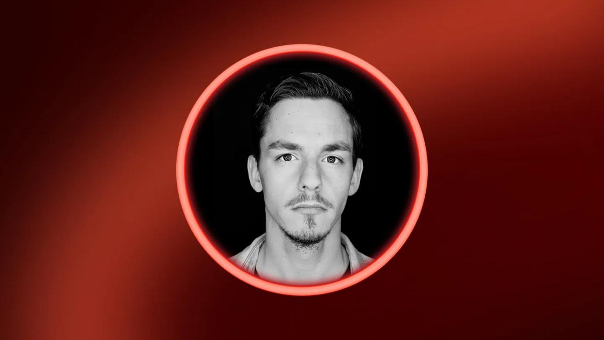 Portrait AMG Private Lounge Community Manager MALTE