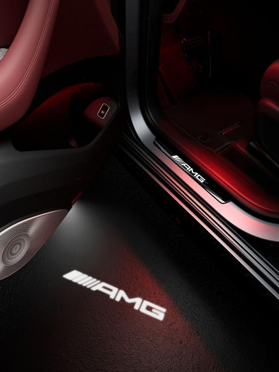 Einstieg in die neue Mercedes-AMG GLS MANUFAKTUR Arctic Silver Edition