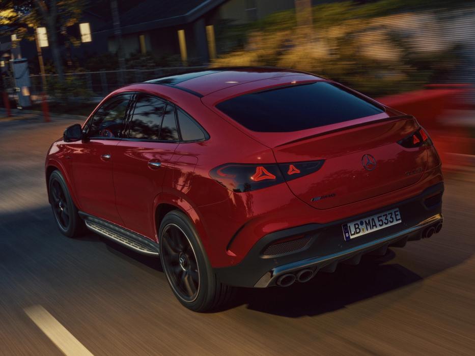 Side view of the rear of the Mercedes-AMG GLE 53 Hybrid Coupé