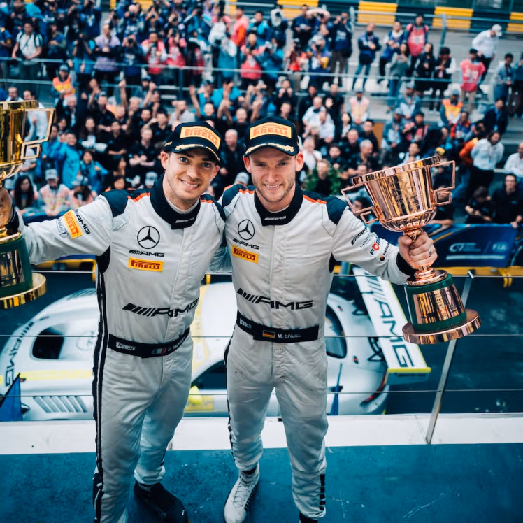 Maro Engel and Eduardo Mortana present their 2017 trophies