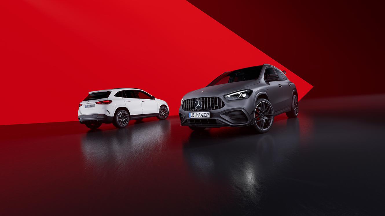 Der neue Mercedes-AMG GLA SUV 35 und 45 S 4MATIC+ nebeneinander.
