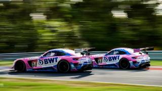 2 Mercedes-AMG GT vehicles on the race track.