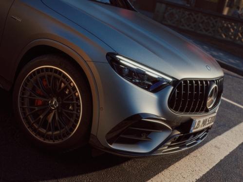 Detailansicht Motorhaube Mercedes-AMG GLC 53 4MATIC+ SUV