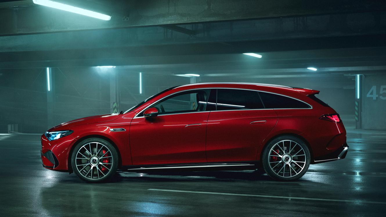 The Mercedes-AMG CLA 45 4MATIC+ Shooting Brake, viewed from the side