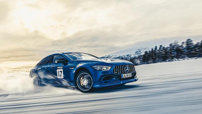 A Mercedes-AMG drifting on Ice