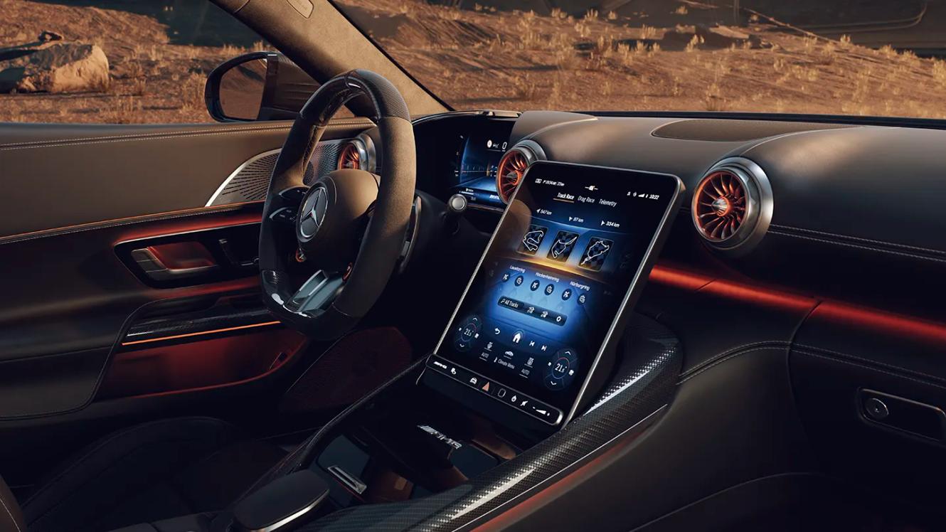 MBUX multimediasystem of the new Mercedes-AMG GT Coupé GT 55.