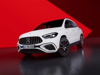 Vorderansicht des neuen Mercedes-AMG GLA 35.