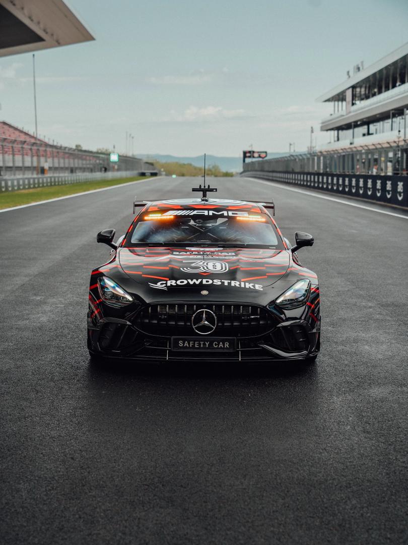 Safety Car on track