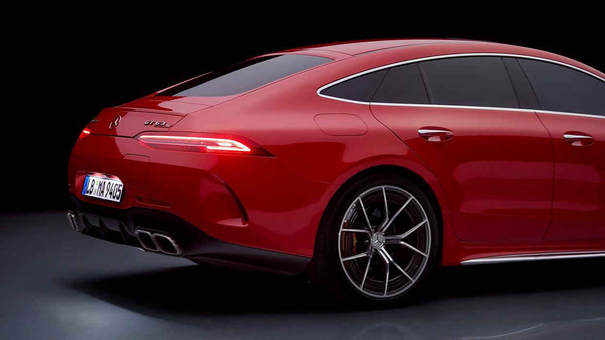 back profile of the Mercedes-AMG GT 63 S E PERFORMANCE