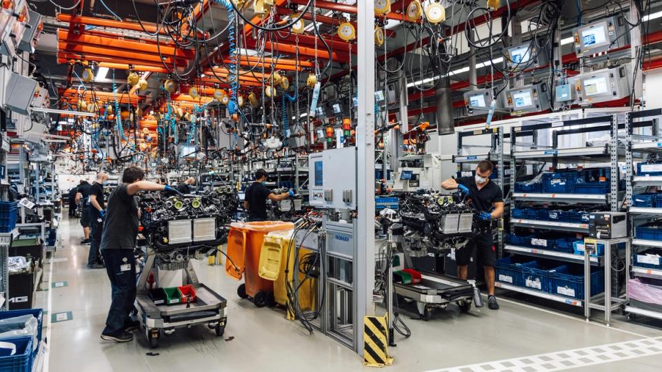 Mercedes-AMG workshop from inside