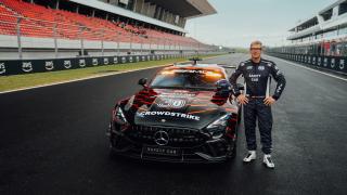 Safety Car und Bernd Mayländer on track.