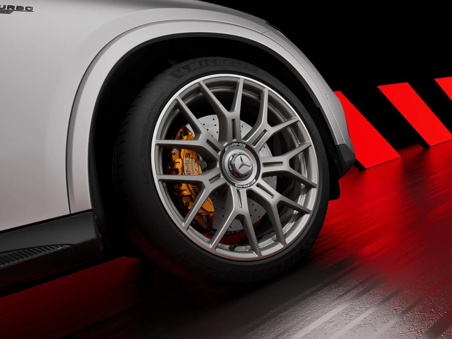 Eine Nahaufnahme des Reifens des Mercedes-AMG GLC Coupe 43.